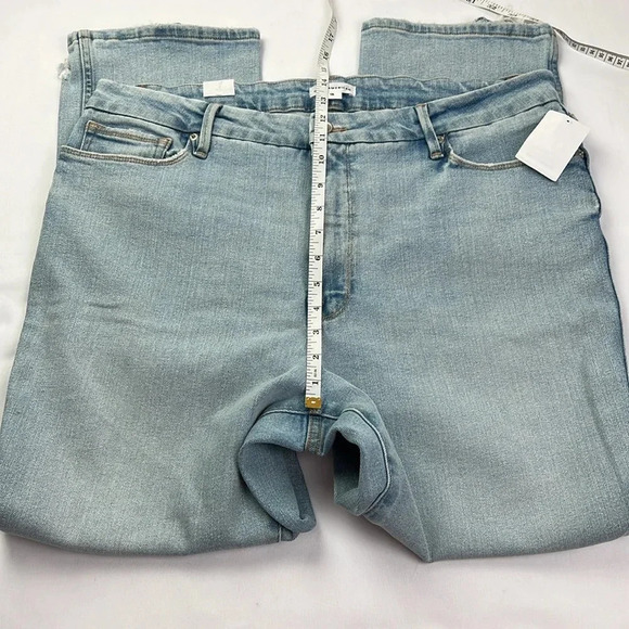 Good American Women’s 15 Good Curve Straight Leg  Destroyed Hem Jean - Picture 4 of 15